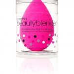 beautyblender original pink mini canister. Modernize the way you make up. For more informations: https://hairlounge-sobotta.de/produkte/beautyblender/